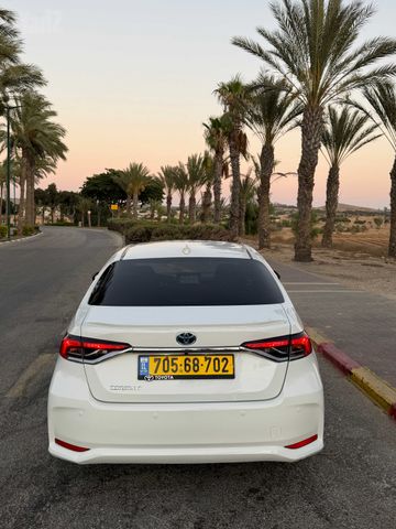טויוטה קורולה