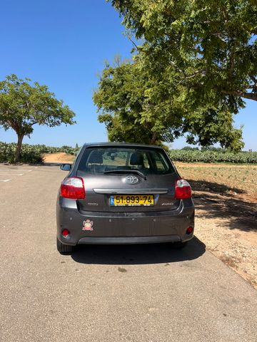 טויוטה אוריס
