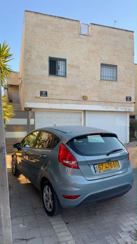 מודעת רכב פורד פיאסטה