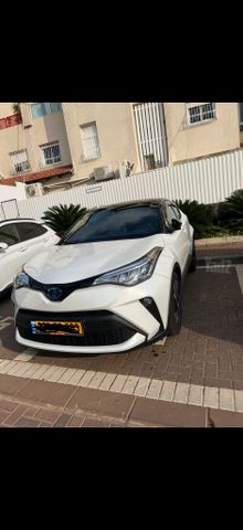מודעת רכב טויוטה C-HR