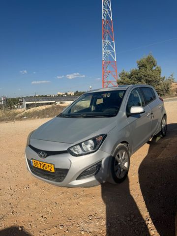 מודעת רכב יונדאי i20