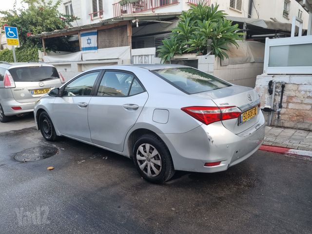 טויוטה קורולה