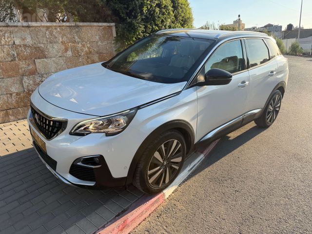 פיג'ו 3008