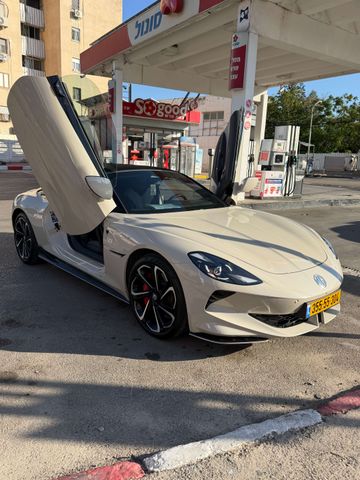 אם ג'י סייברסטר