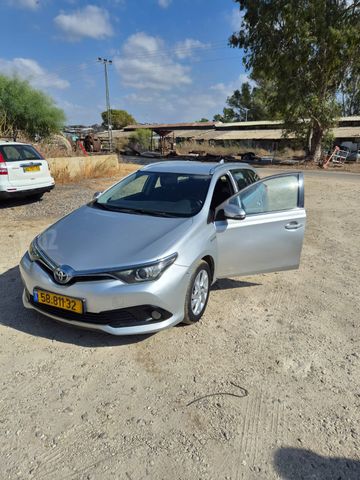 טויוטה אוריס