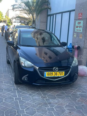מודעת רכב מאזדה 2
