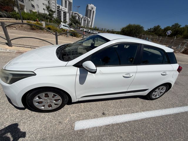 יונדאי i20