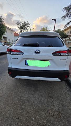 טויוטה קורולה קרוס
