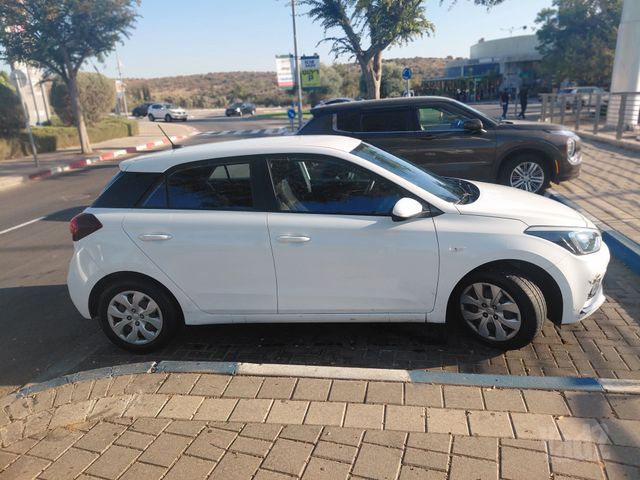 יונדאי i20