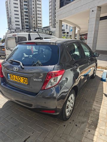 טויוטה יאריס