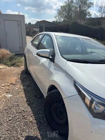 טויוטה קורולה