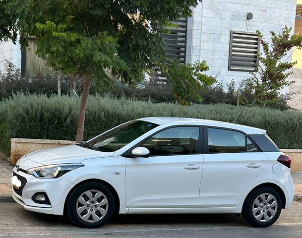 יונדאי i20