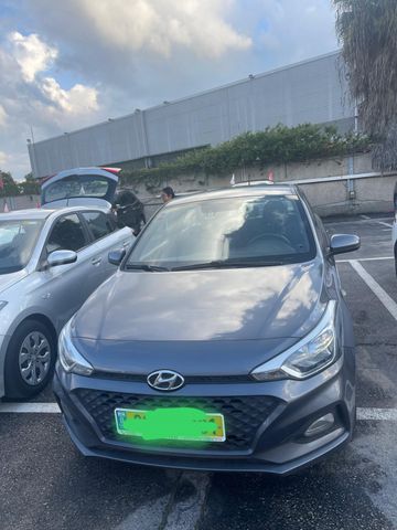 מודעת רכב יונדאי i20
