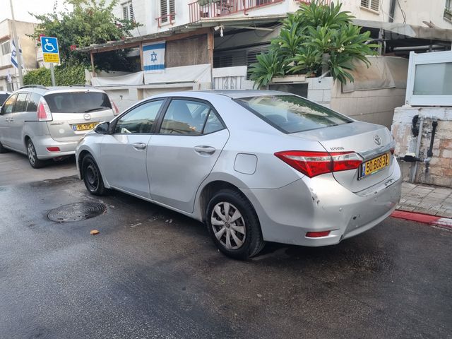 מודעת רכב טויוטה קורולה
