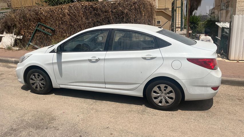 יונדאי אקסנט i25
