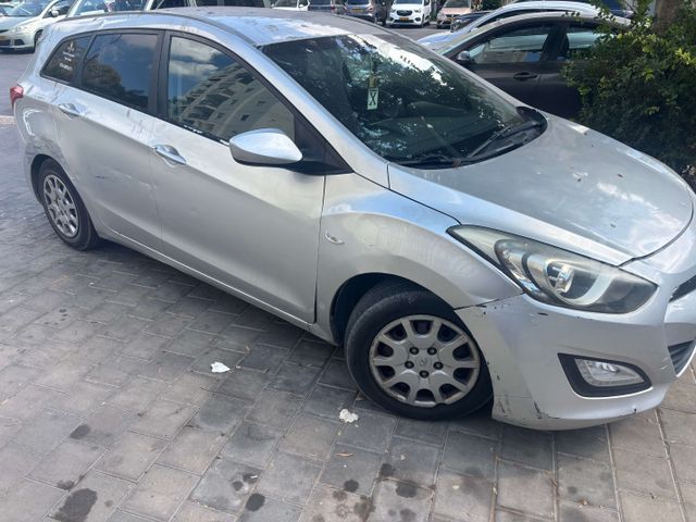 יונדאי i30