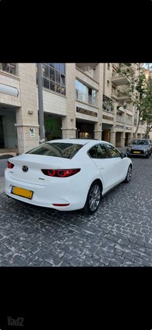 מאזדה 3