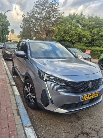 פיג'ו 3008
