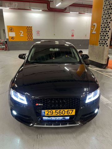 אאודי A4