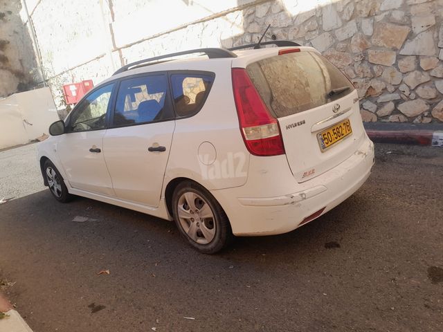 יונדאי i30