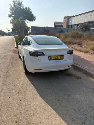 טסלה מודל 3