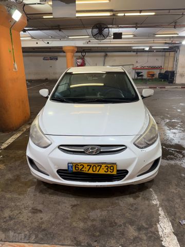יונדאי אקסנט i25