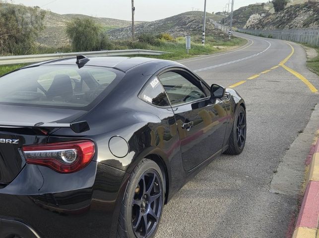 סובארו BRZ