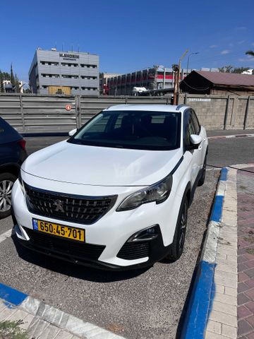 פיג'ו 3008