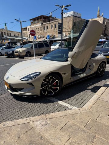 מודעת רכב אם ג'י סייברסטר
