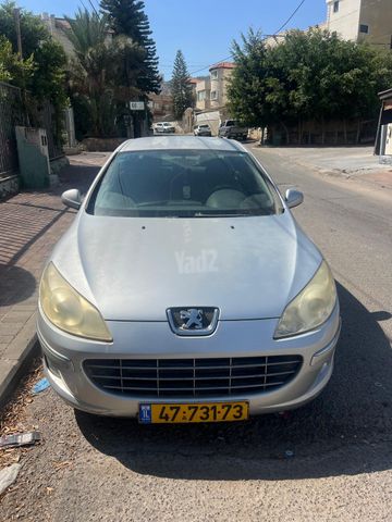 פיג'ו 407