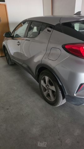 מודעת רכב טויוטה C-HR