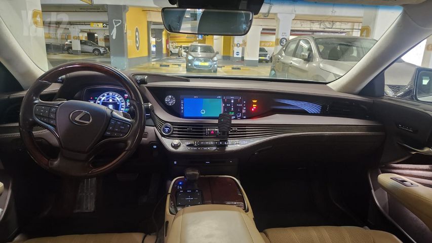 לקסוס LS