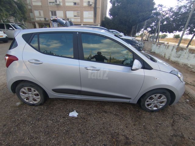 יונדאי i10