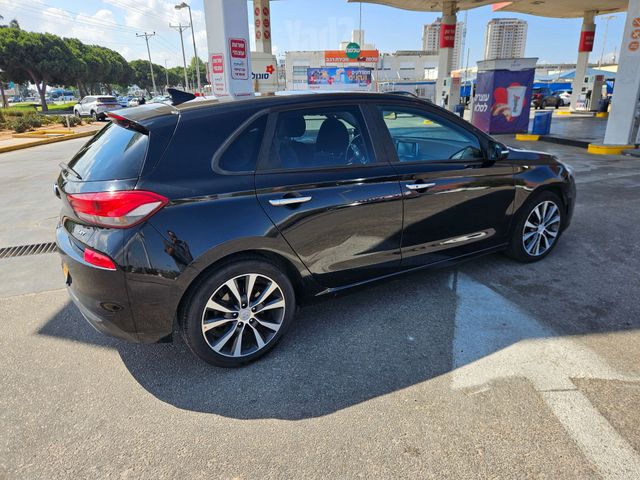 יונדאי i30