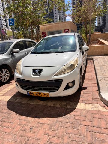 מודעת רכב פיג'ו 207