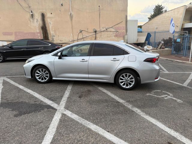 מודעת רכב טויוטה קורולה