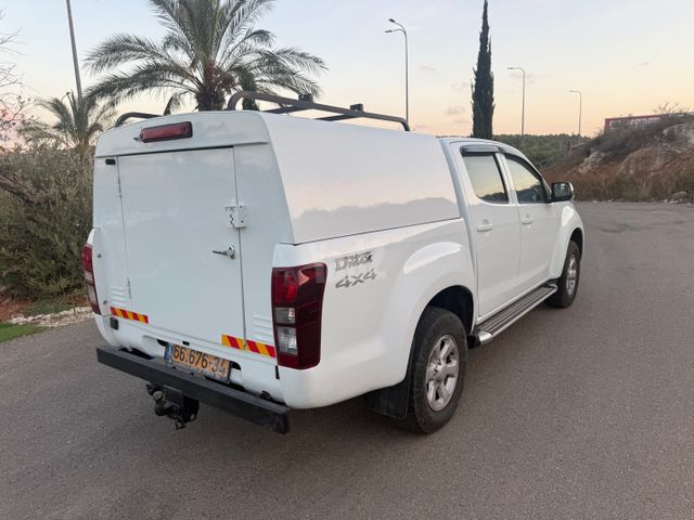 איסוזו די-מקס