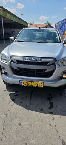 איסוזו די-מקס