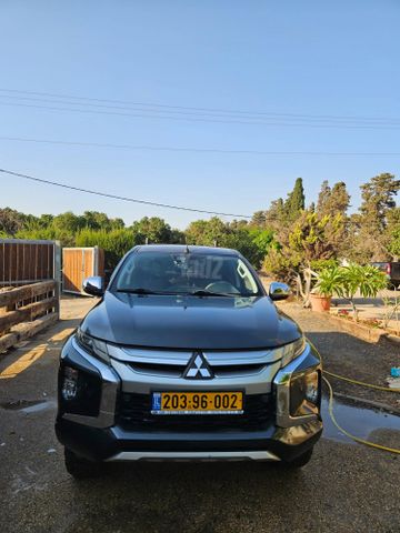 מיצובישי טרייטון / L200