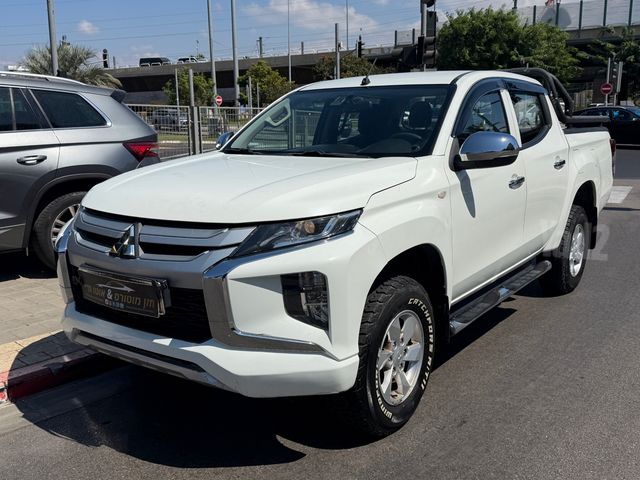 מודעת רכב מיצובישי טרייטון / L200