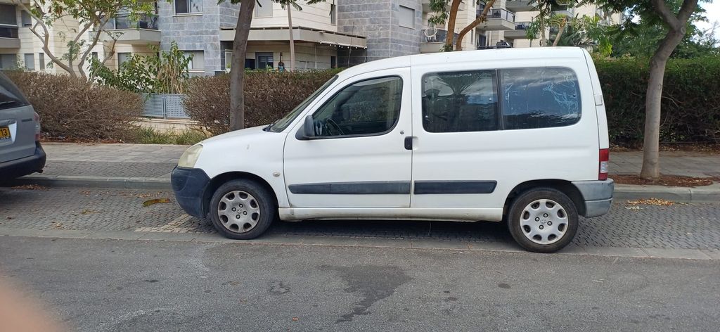 מודעת רכב פיג'ו פרטנר