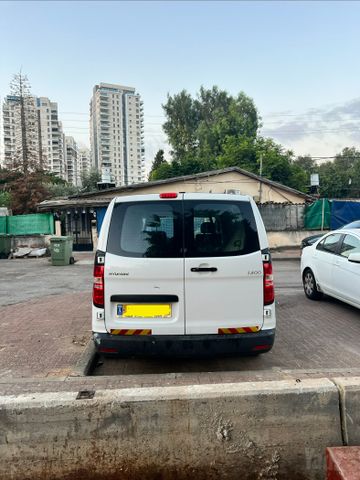 יונדאי H-1 / i800