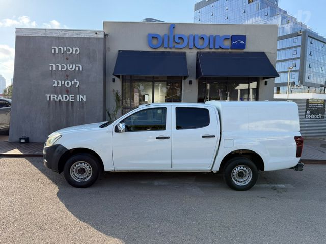 איסוזו די-מקס