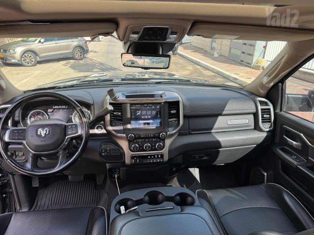 2500 Laramie Gold Plus אוט׳ 6.7 (370 כ״ס)
