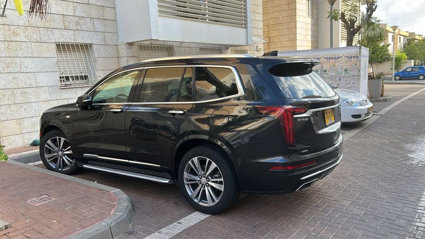 מודעת רכב קאדילק XT6