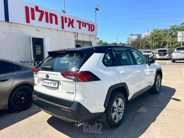 טויוטה RAV4