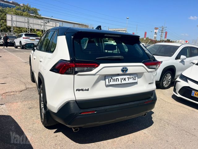 טויוטה RAV4