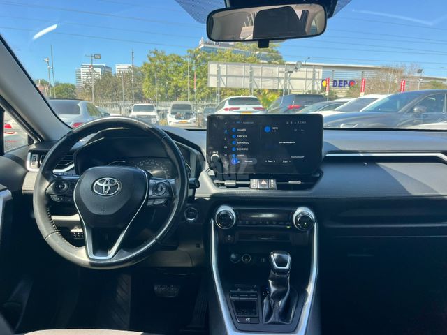 טויוטה RAV4