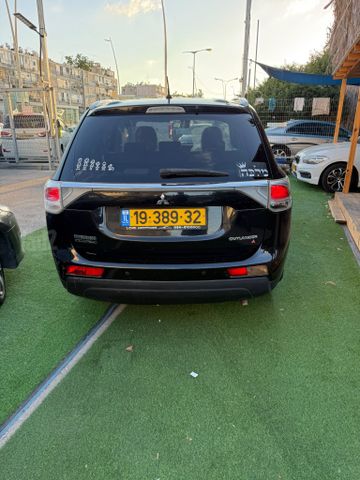 מיצובישי אאוטלנדר