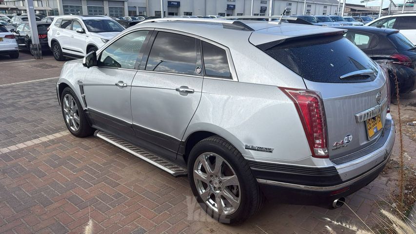 קאדילק SRX